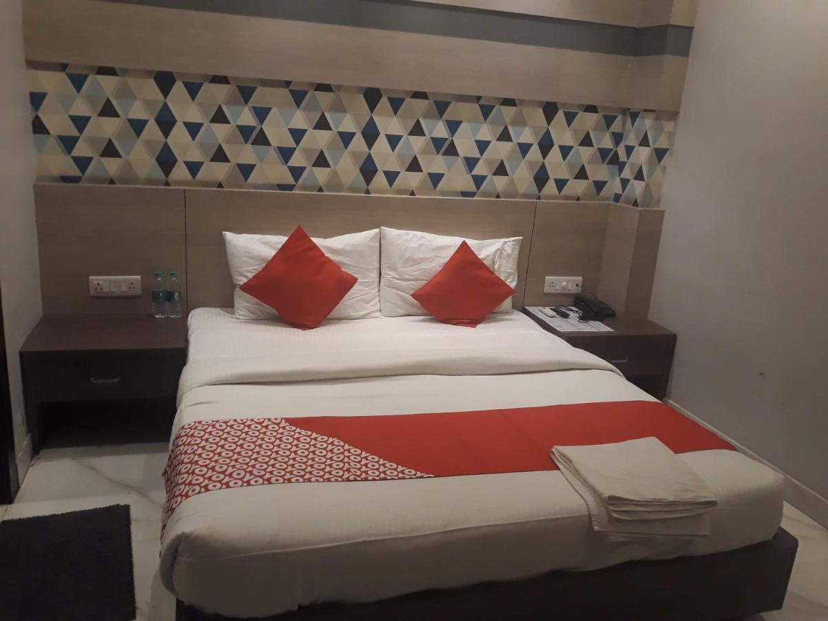 Hotel Megha Inn Lakhnaú Exteriér fotografie