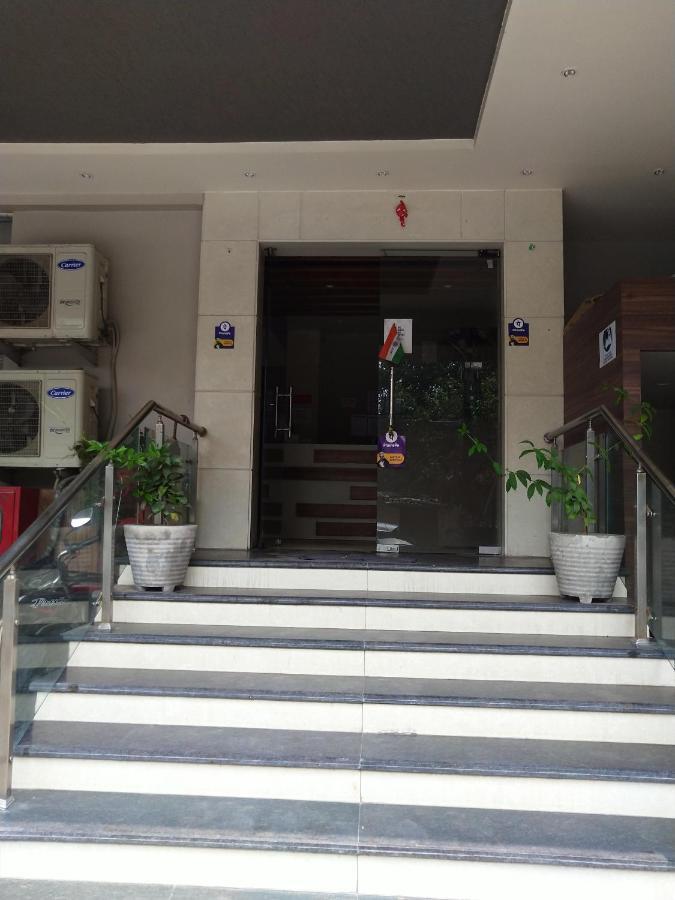Hotel Megha Inn Lakhnaú Exteriér fotografie