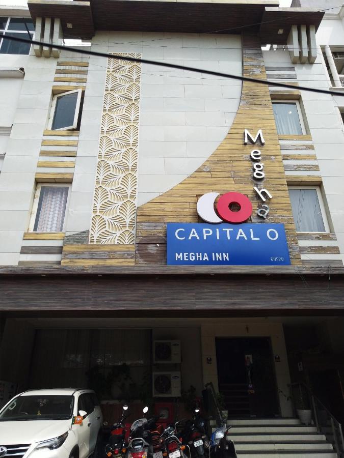 Hotel Megha Inn Lakhnaú Exteriér fotografie